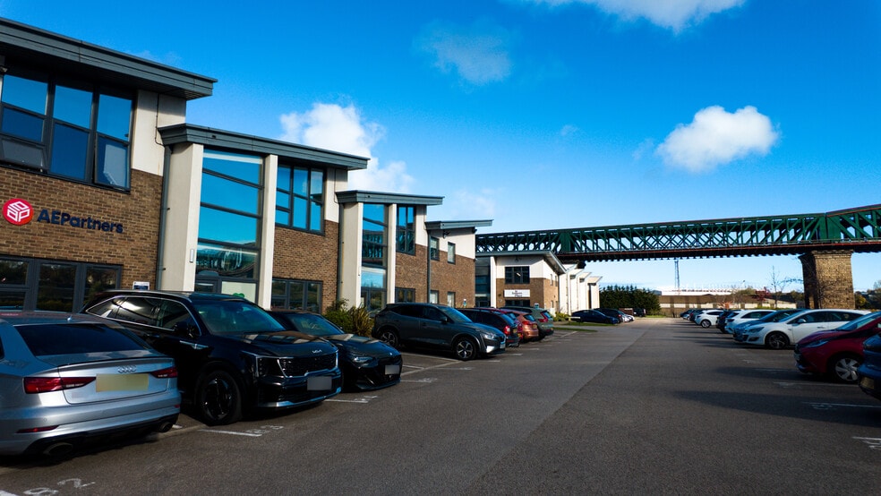 12-4 Suites 12, 14 & 15 Pickers Gill Court, Crown Road Ct, Sunderland for lease - Building Photo - Image 2 of 12