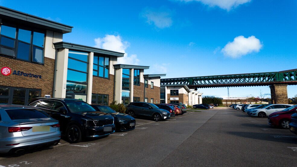 12-4 Suites 12, 14 & 15 Pickers Gill Court, Crown Road Ct, Sunderland à louer - Photo du bâtiment - Image 2 de 12