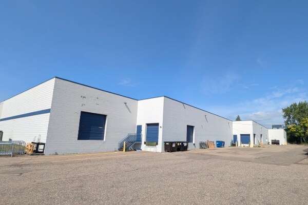 3580-3590 Hoffman Rd E, Vadnais Heights, MN à louer - Photo du bâtiment - Image 2 de 9