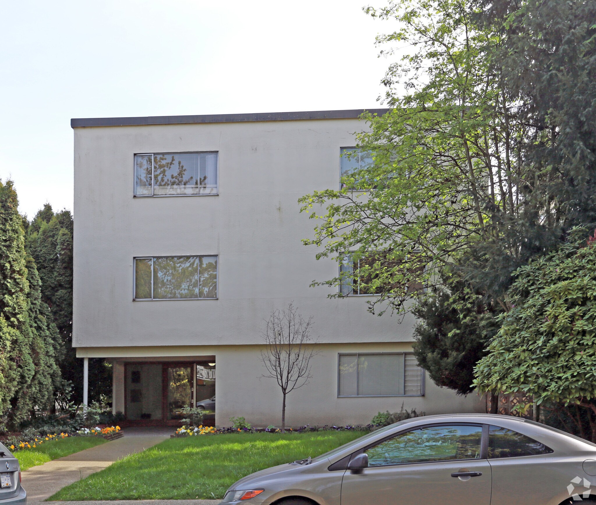 1676 W 10th Ave, Vancouver, BC for sale Primary Photo- Image 1 of 1