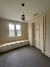 4 S Pomperaug Ave, Woodbury, CT for lease Interior Photo- Image 2 of 28