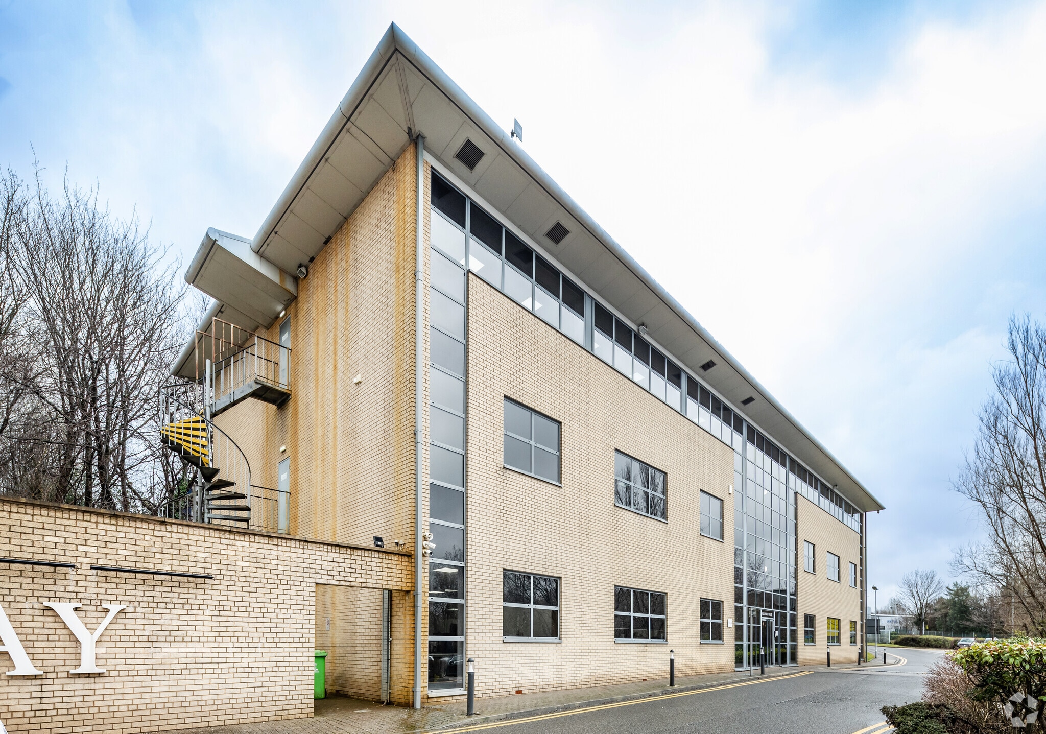 Progress Way, Manchester for lease Primary Photo- Image 1 of 4