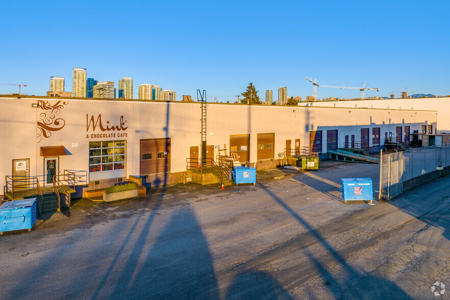 8410 Ontario St, Vancouver, BC for lease - Building Photo - Image 3 of 4