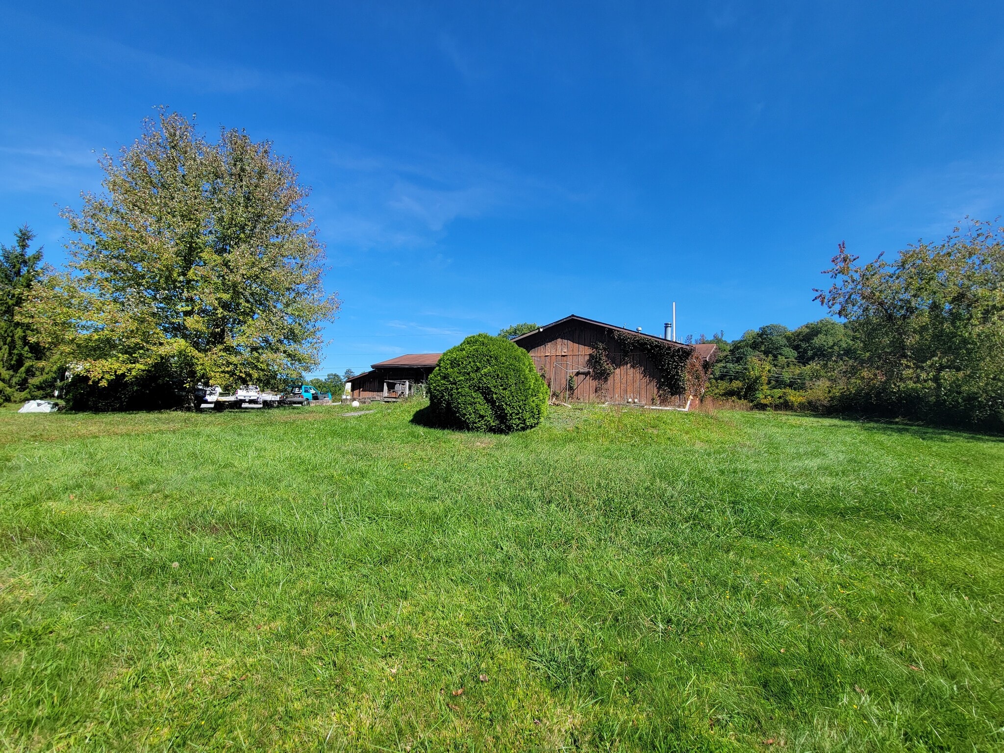 414 Milroy Grose, Lansing, WV for sale Primary Photo- Image 1 of 66
