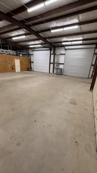24706 Loop 494, Porter, TX à louer - Photo du bâtiment - Image 3 de 8