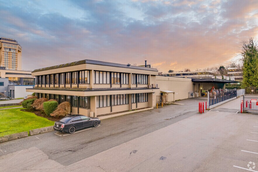 4250 Manor St, Burnaby, BC à vendre - Photo principale - Image 1 de 1