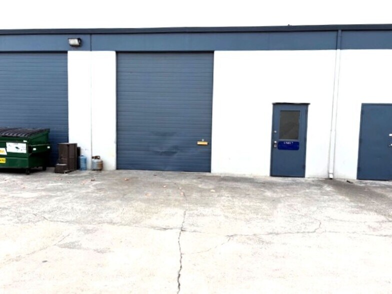 30872 Huntwood Ave, Hayward, CA à louer - Photo du bâtiment - Image 2 de 4