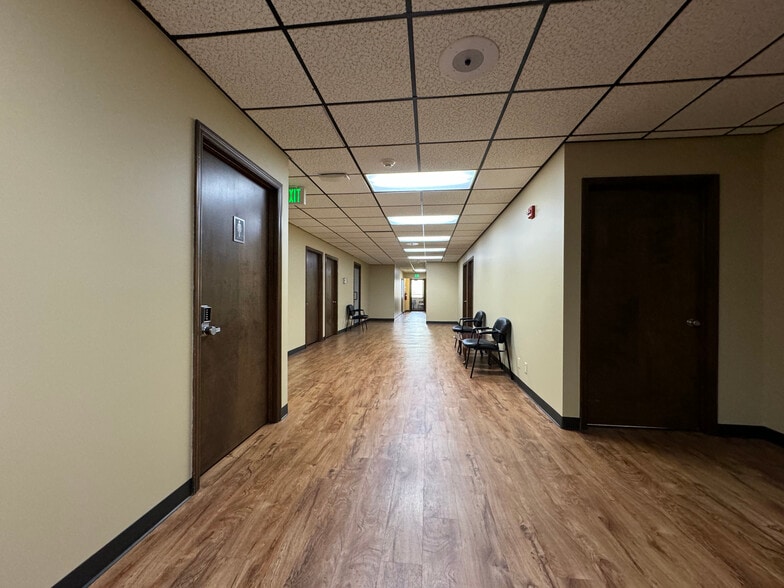 8396 Mississippi St, Merrillville, IN for lease - Interior Photo - Image 2 of 16