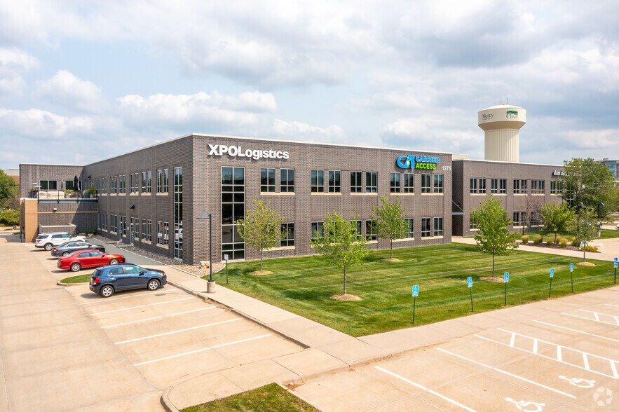 1275 NW 128th St, Clive, IA à louer - Photo du bâtiment - Image 2 de 7