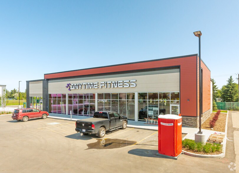 118 Westwood Blvd, Fort Saskatchewan, AB à louer - Photo du bâtiment - Image 2 de 3