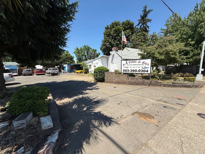 3297 River Rd, Keizer, OR à vendre - Photo du bâtiment - Image 1 de 7