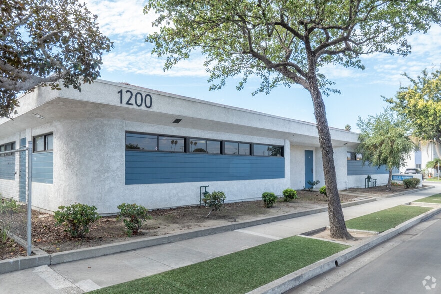 1200 W Gonzales Rd, Oxnard, CA à vendre - Photo du bâtiment - Image 3 de 3