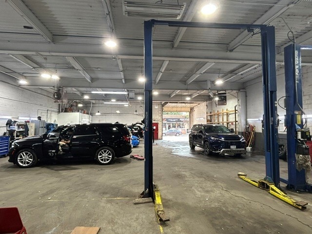 38-72 13th St, Long Island City, NY for lease - Building Photo - Image 2 of 3