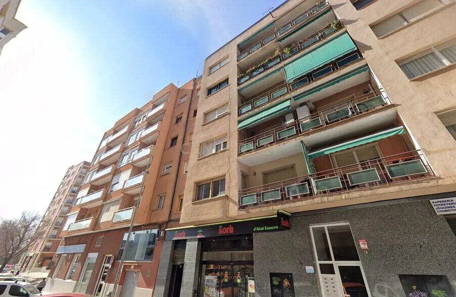 Immeuble residentiel dans Sabadell, Barcelona à vendre - Photo du bâtiment - Image 2 de 5