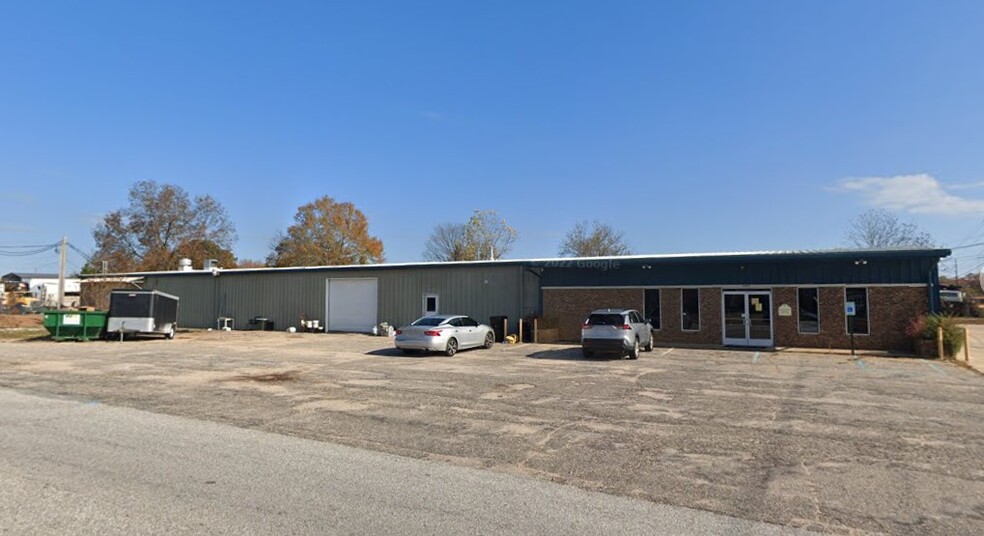 1801 Market St, Opelika, AL for lease - Building Photo - Image 1 of 6