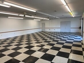 634 Old Liverpool Rd, Liverpool, NY for lease Interior Photo- Image 2 of 4