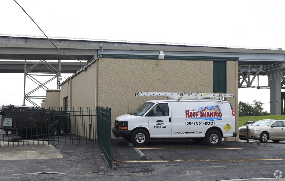 117 Laitram Ln, New Orleans, LA à louer - Photo du bâtiment - Image 3 de 3