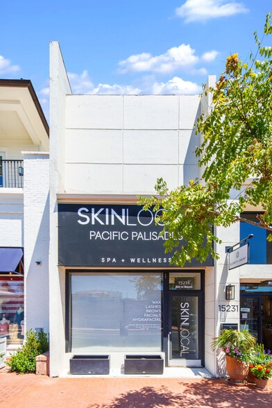 15231-15235 W Sunset Blvd, Pacific Palisades, CA for lease - Building Photo - Image 3 of 4