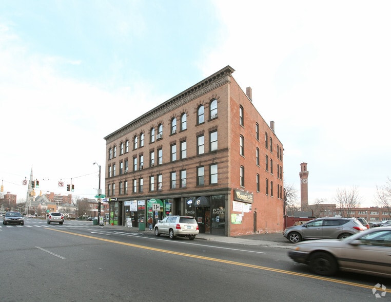 343-357 W Main St, Waterbury, CT à vendre - Photo du bâtiment - Image 3 de 69