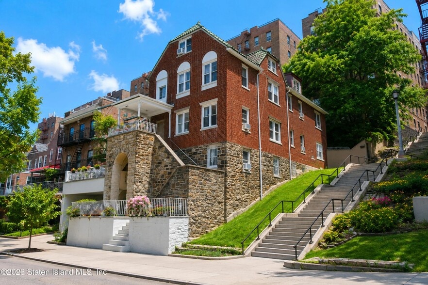 2854 Kingsbridge Ter, Bronx, NY for sale - Building Photo - Image 2 of 21