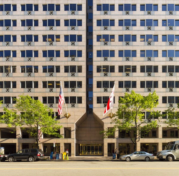 555 13th St NW, Washington, DC à louer - Photo du bâtiment - Image 2 de 15