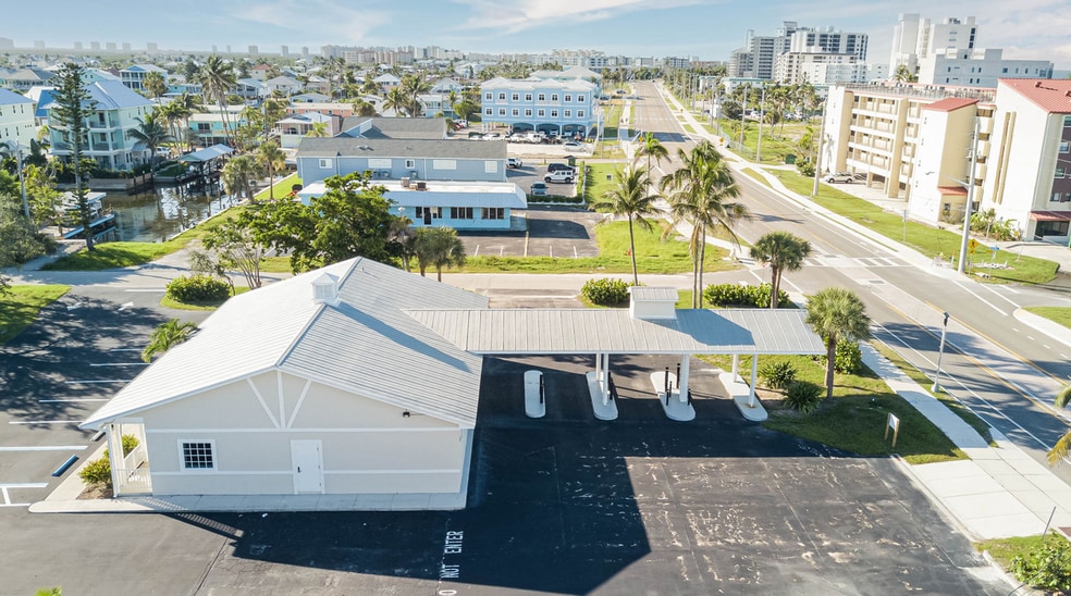 6061 Estero Blvd, Fort Myers, FL à vendre - Photo du bâtiment - Image 2 de 61