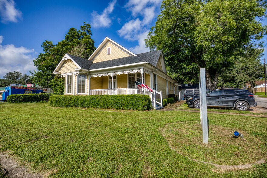 1600 S Day St, Brenham, TX à vendre - Photo du bâtiment - Image 3 de 44
