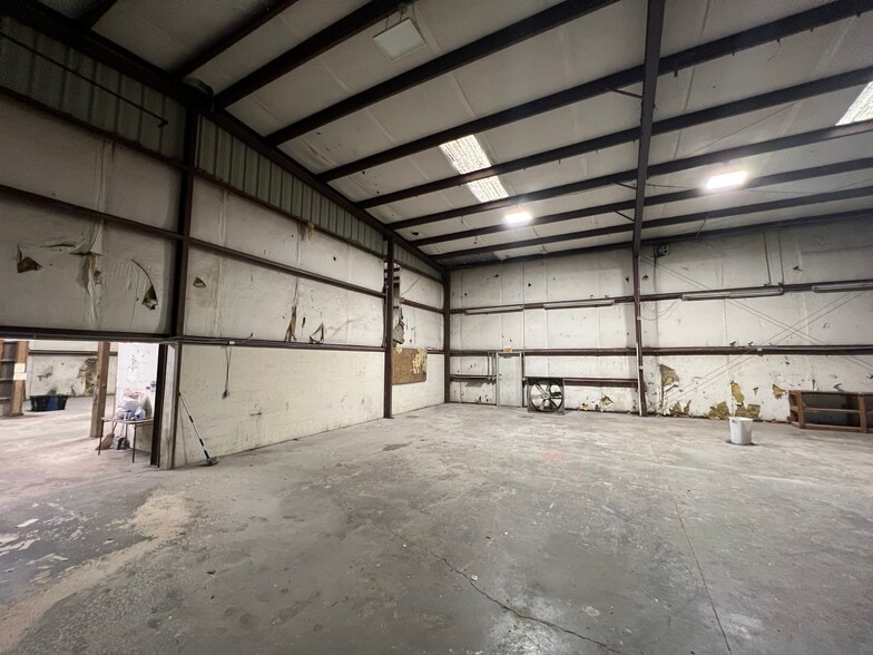 227 Shady Grove Dr, Nashville, TN for lease - Interior Photo - Image 2 of 6