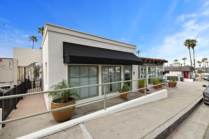 415 N El Camino Real, San Clemente, CA à vendre - Photo du bâtiment - Image 3 de 52