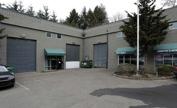 14200 SE McLoughlin Blvd, Portland, OR à louer Photo du bâtiment- Image 1 de 1