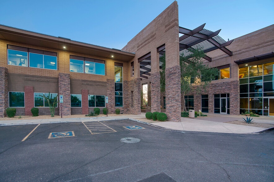 8575 E Princess Dr, Scottsdale, AZ for lease - Building Photo - Image 2 of 8