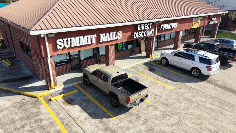 1619 Texas Pky, Missouri City, TX for sale - Commercial Listing Video - Image 2 of 14