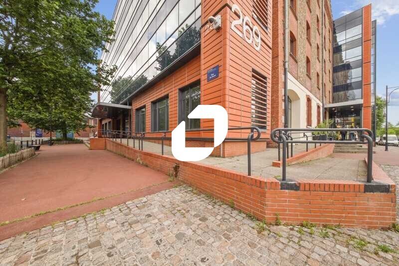Bureau dans Aubervilliers à louer - Photo du bâtiment - Image 2 de 16