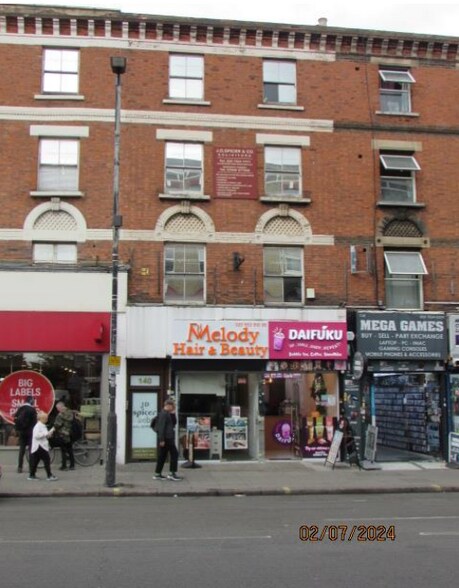 140 Kilburn High Rd, Londres à louer - Photo du bâtiment - Image 2 de 2