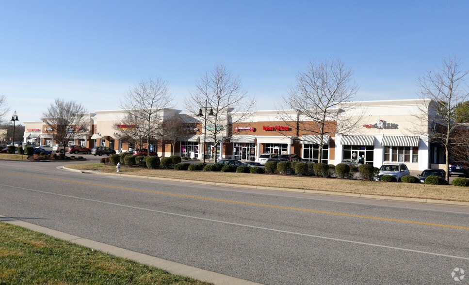 11500-11556 Busy St, North Chesterfield, VA for lease - Building Photo - Image 2 of 5