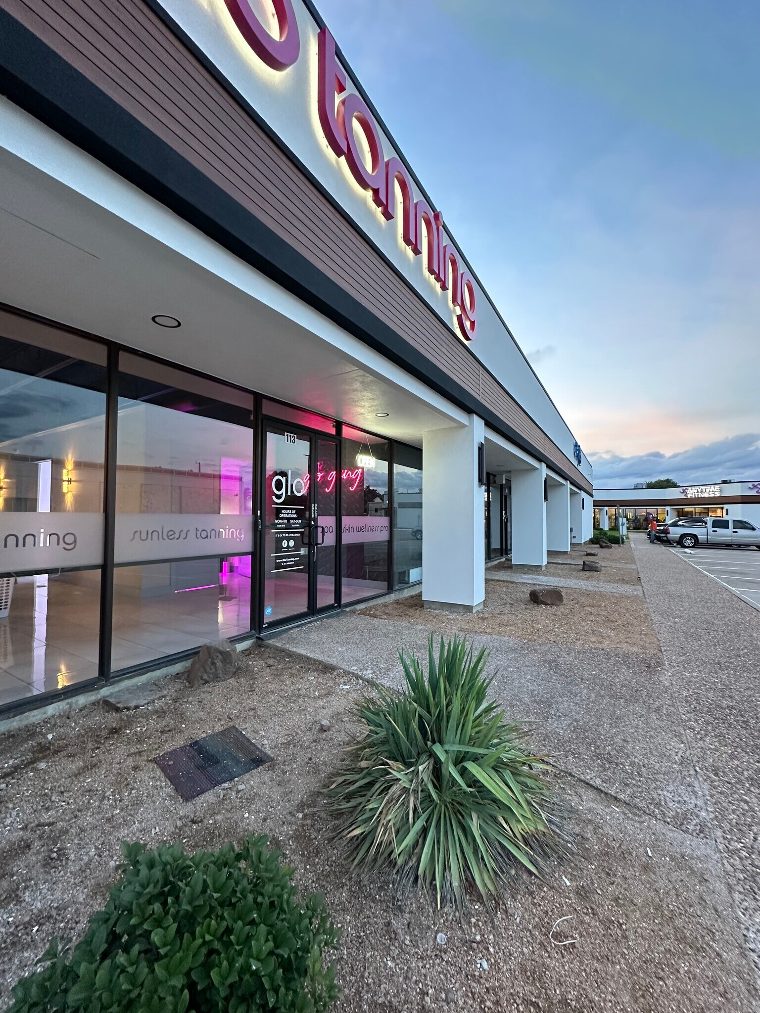 2741 E Belt Line Rd, Carrollton, TX à louer Photo principale- Image 1 de 7