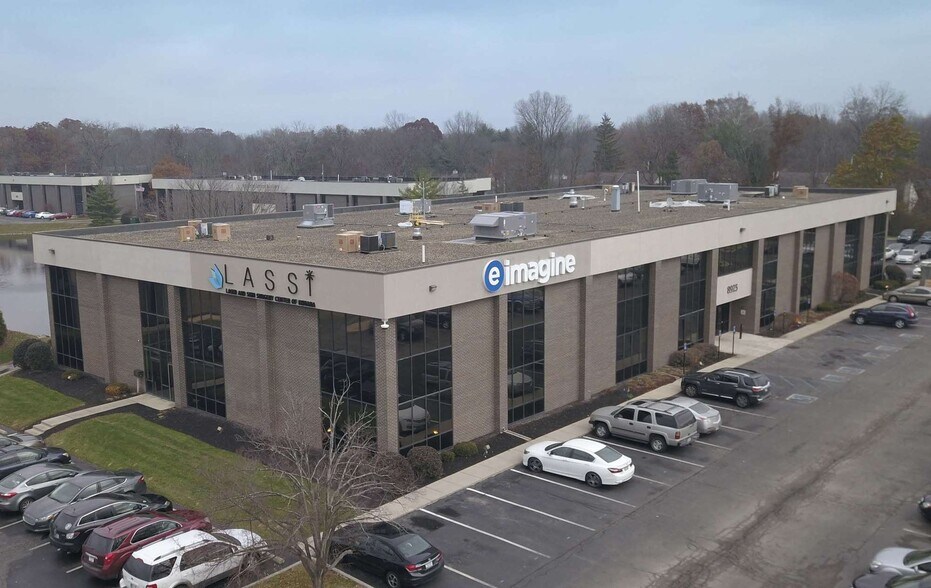 8925 N Meridian St, Indianapolis, IN à louer - Photo du bâtiment - Image 1 de 3