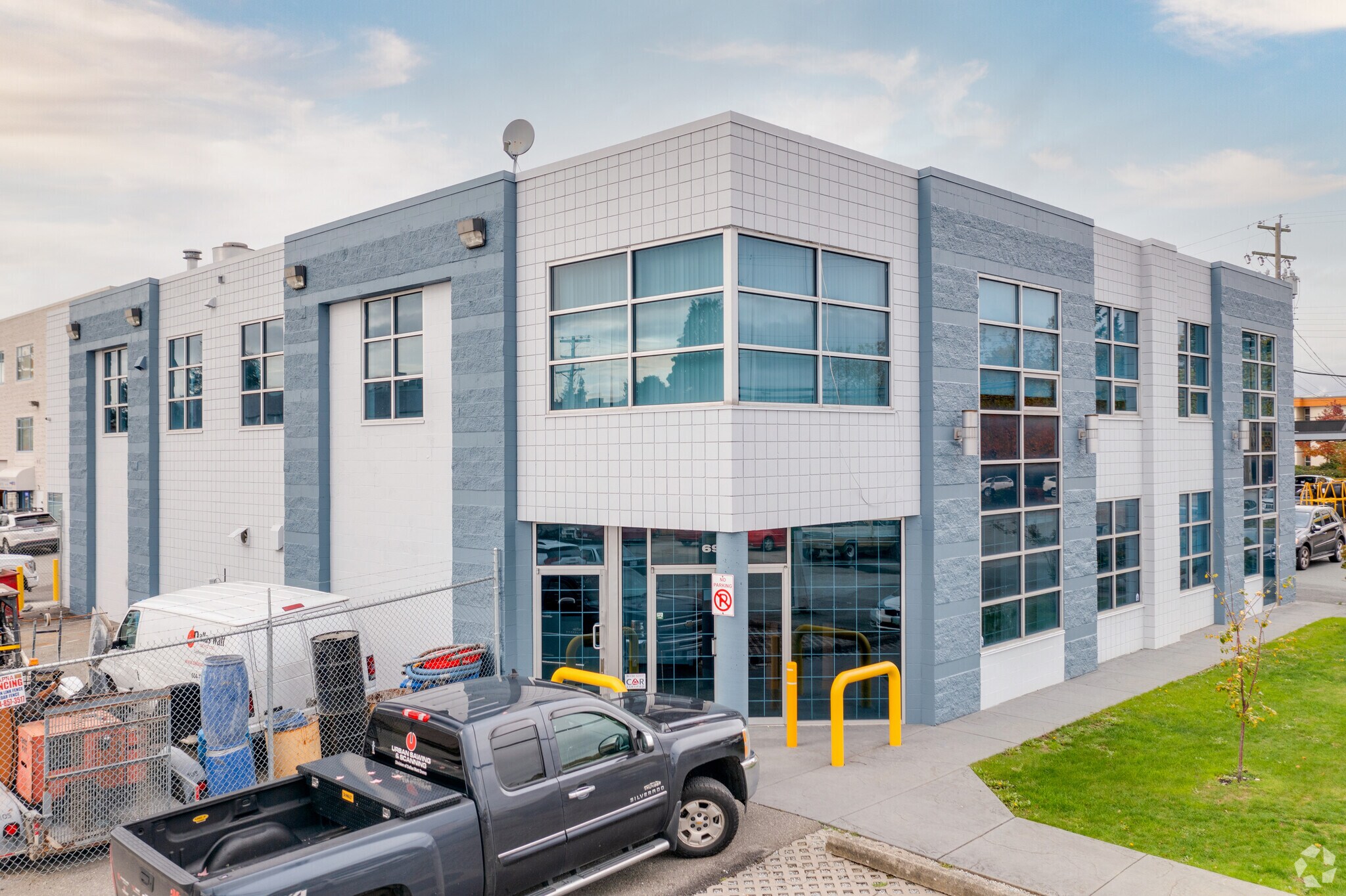 6991 Curragh Av, Burnaby, BC for sale Primary Photo- Image 1 of 1