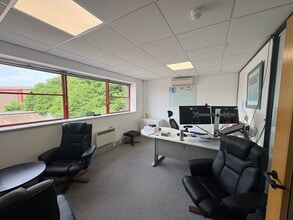 Bedford Rd, Petersfield for lease Interior Photo- Image 2 of 7
