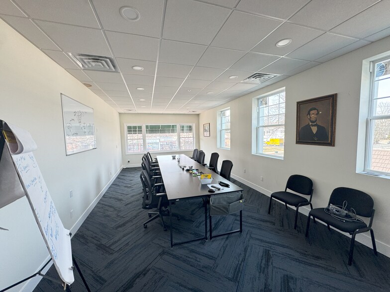 52-54 Broadway, Greenlawn, NY for lease - Building Photo - Image 1 of 16