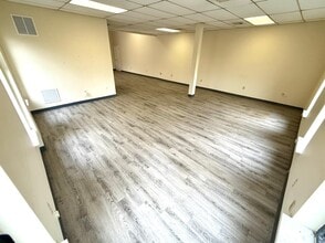 456 US Highway 22 W, Readington, NJ à louer Photo intérieure- Image 2 de 3