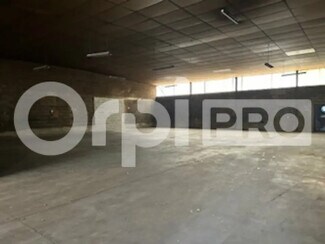 Plus de détails pour Local d'activités à louer