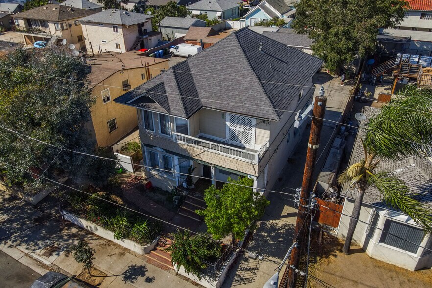 252 W 11th, San Pedro, CA à vendre - Photo du bâtiment - Image 3 de 21