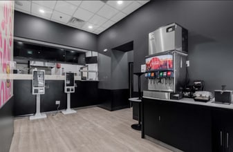 215-229 Church St, Toronto, ON à louer Photo intérieure- Image 2 de 5