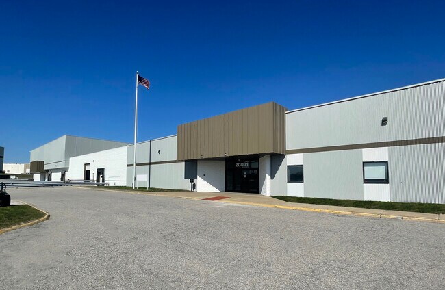 More details for 20801 Miles Rd, North Randall, OH - Industrial for Lease