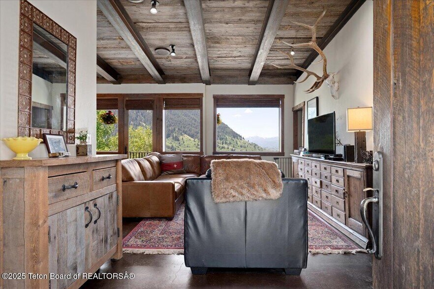 1023 Budge Dr, Jackson, WY à vendre - Photo intérieure - Image 2 de 34