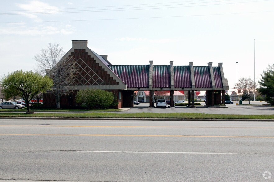 12274 James St, Holland, MI à vendre - Photo du bâtiment - Image 1 de 5