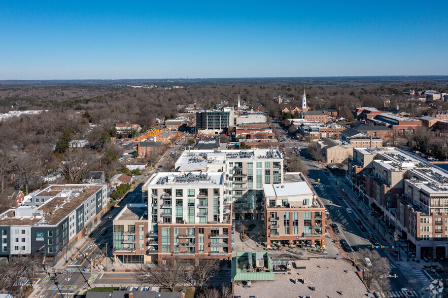 140 W Franklin St, Chapel Hill, NC for sale - Building Photo - Image 2 of 5