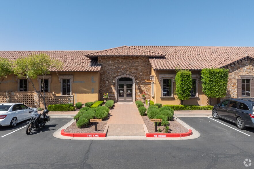 890 W Elliot Rd, Gilbert, AZ à louer - Photo du bâtiment - Image 3 de 30