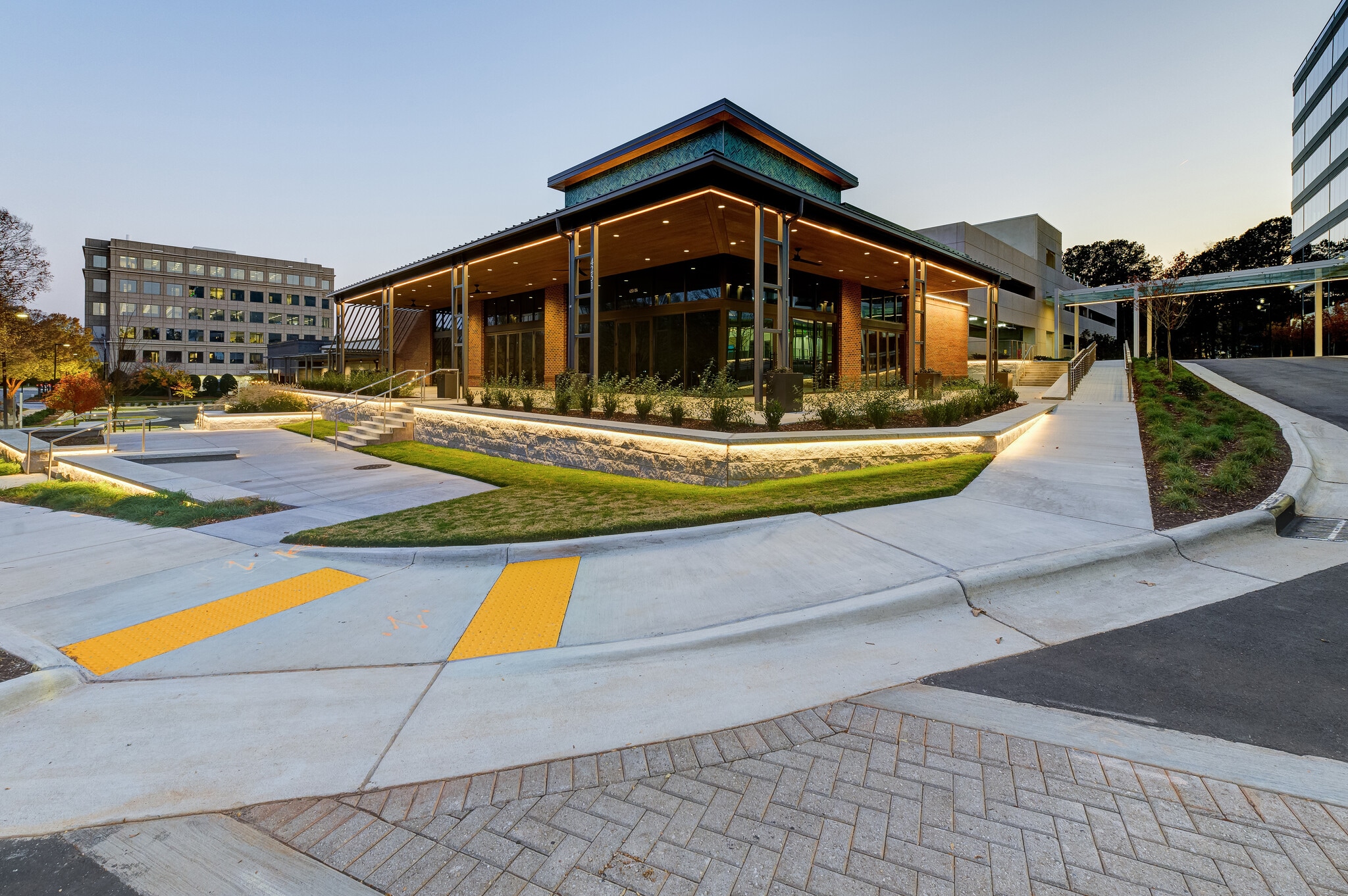 4141 Parklake Ave, Raleigh, NC for lease Primary Photo- Image 1 of 15